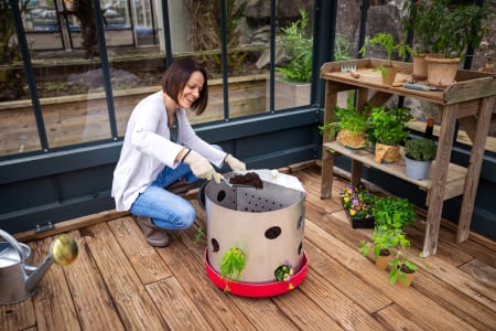 Mélanger le compost régulièrement